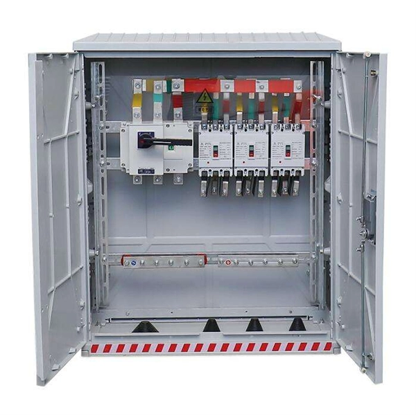 Dedicated distribution box socket